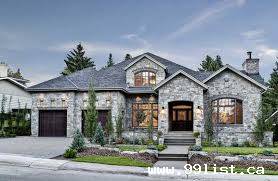 Detach House in Calgary for SALE